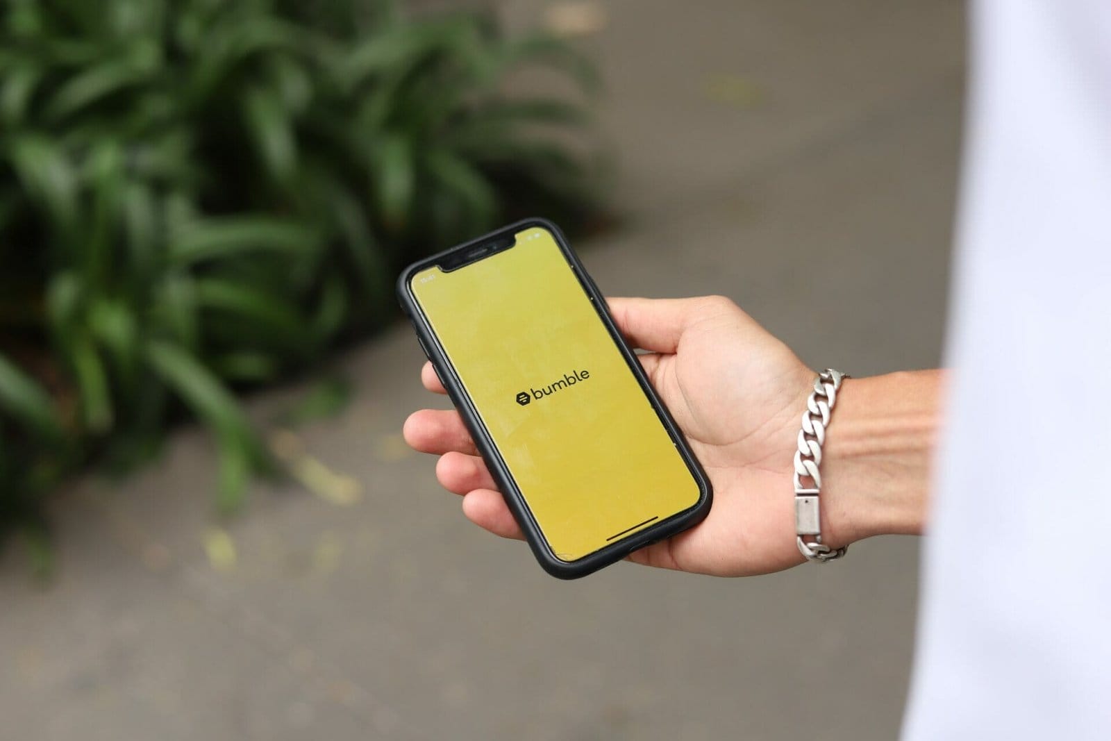 What Is Bumble SuperSwipe And How Do I Use It?